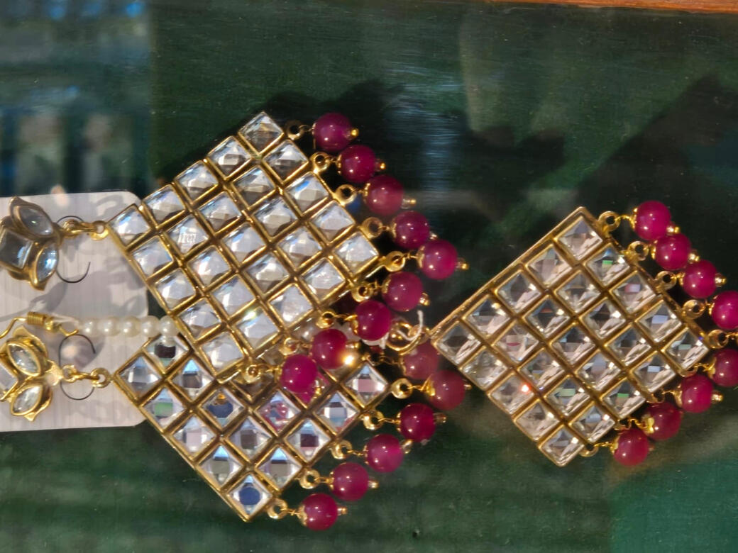 Red Earnings Red Earnings